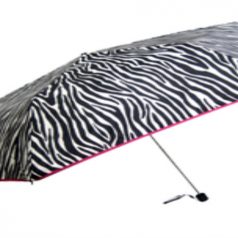 Three Types of Businesses That Should Consider Wholesale Umbrellas